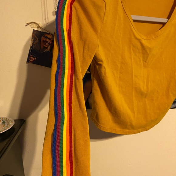 Crop Top with rainbow stripes - Picture 2 of 5